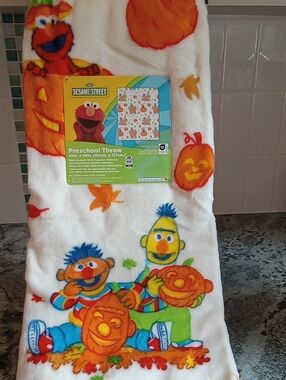 Sesame Street Halloween Throw NWTS